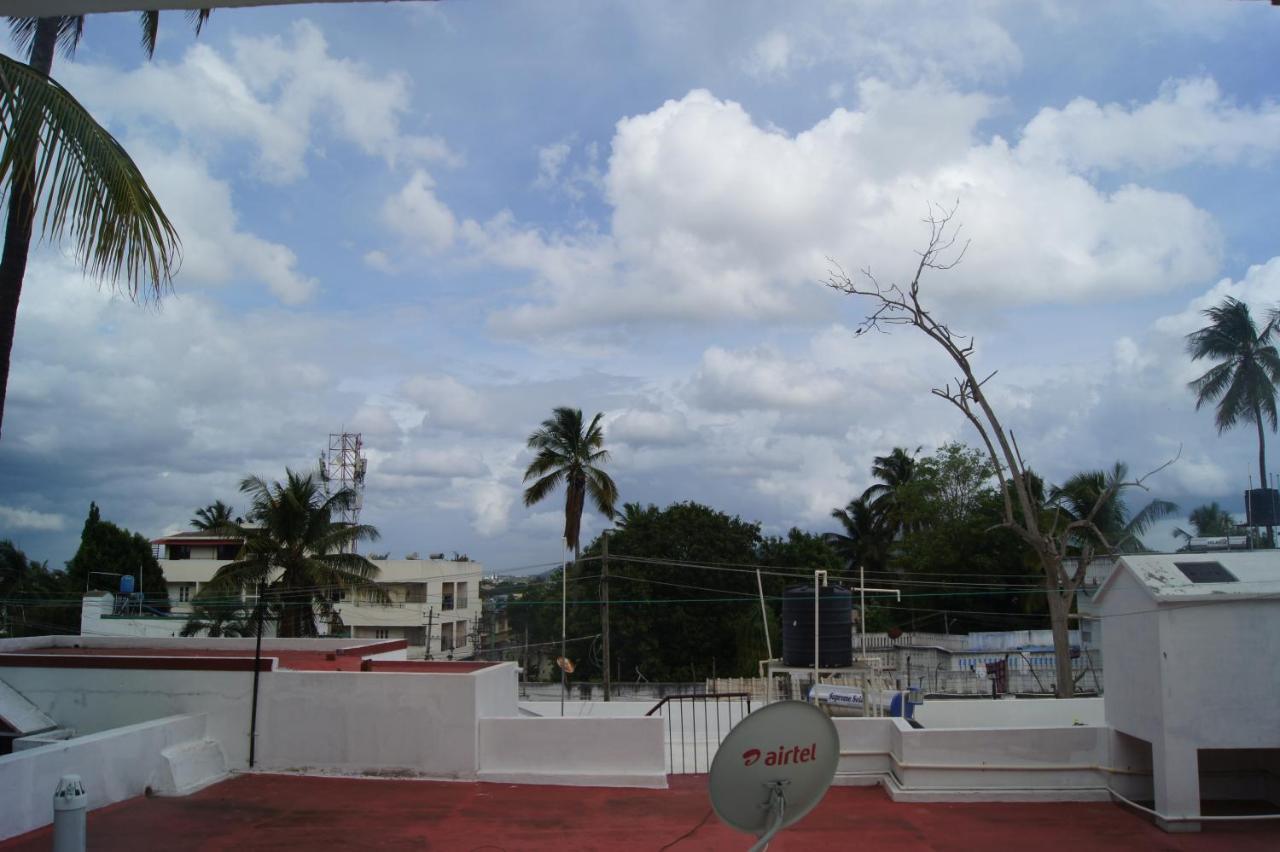 Cornerbunker Hostel Mysore Exterior photo